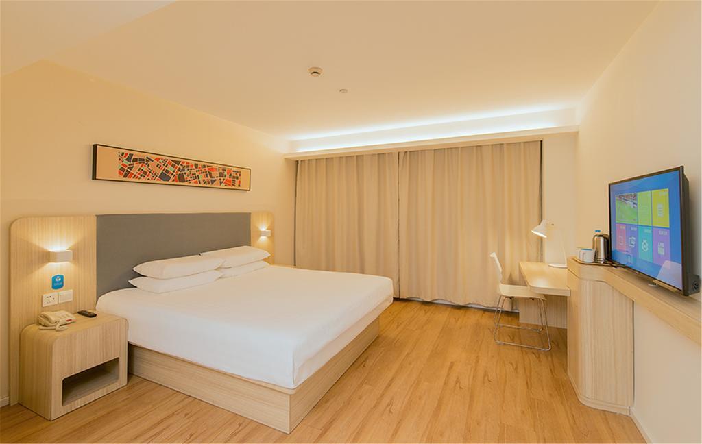 Hanting Xidan Shopping Center Hotel 2*
